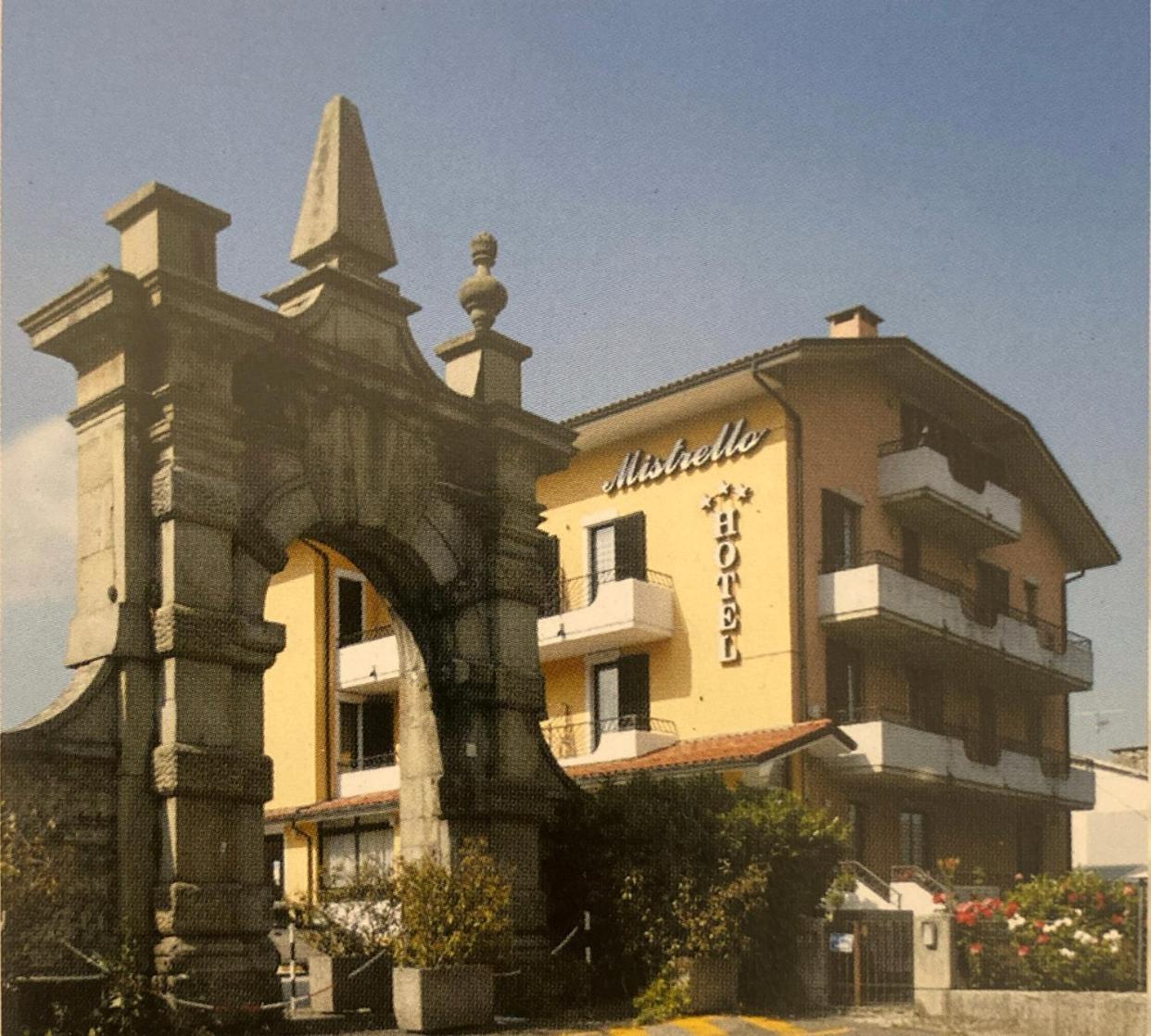 Hotel Mistrello Di Savoia Borgo Val di Taro Exterior foto